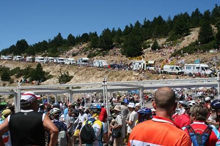 Quattrocentomila persone! folla