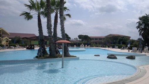 images/stories/2011_4/piscina.jpg