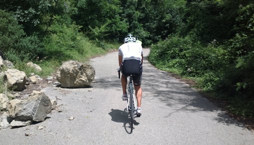 Strada chiusa...chissà perchè?