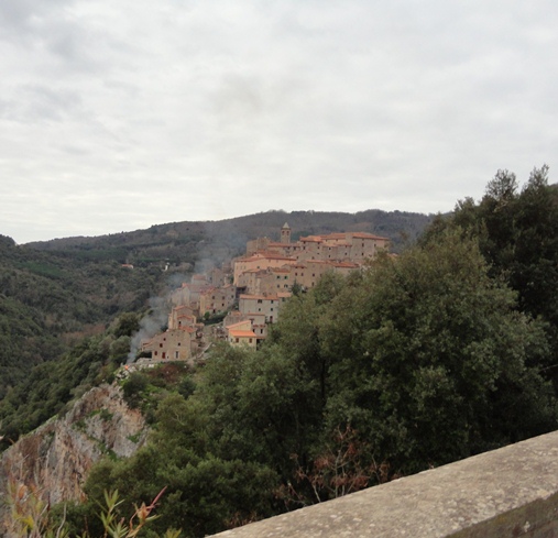 Sasso Pisano tra le fumarole